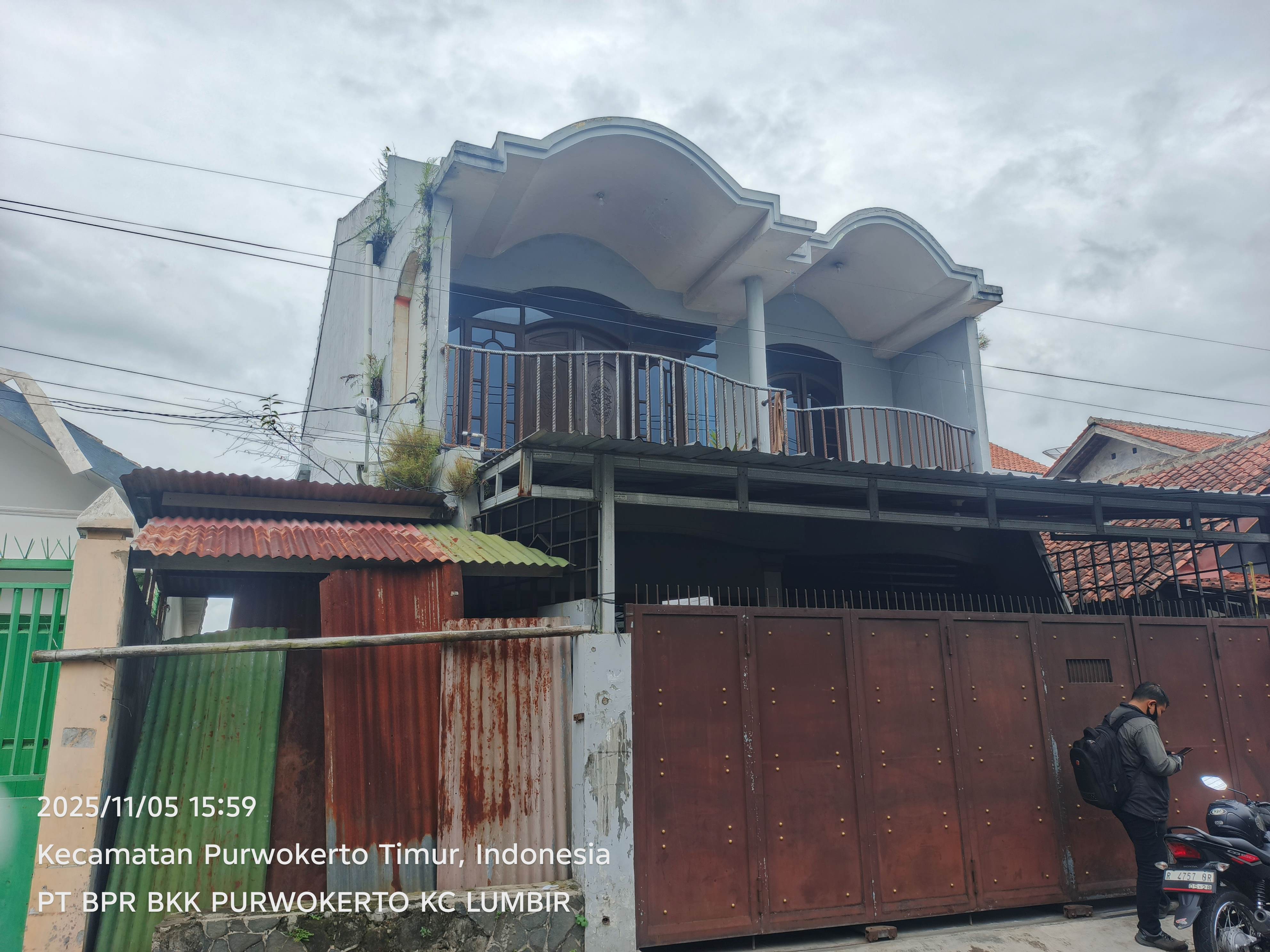 Tanah dan Bangunan